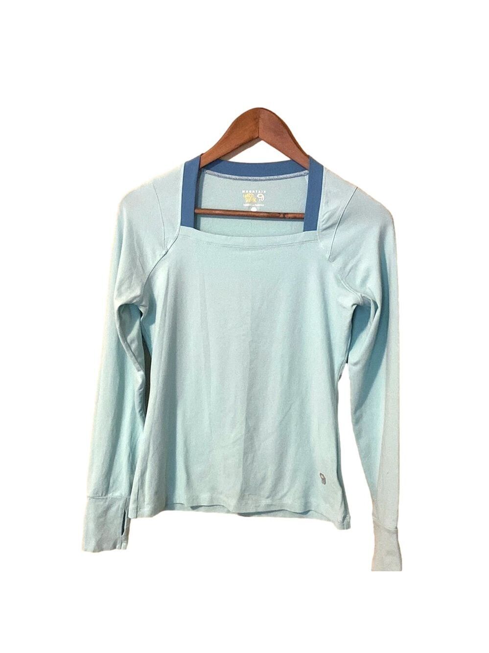 Mountain hardware Square neck Long sleeve turquoise top with cuffins.